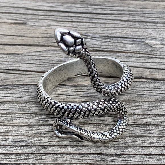Vintage-Style Punk Snake Wrap Around Emo Cool Silver Alloy Adjustable Ring H221 - Picture 3 of 16